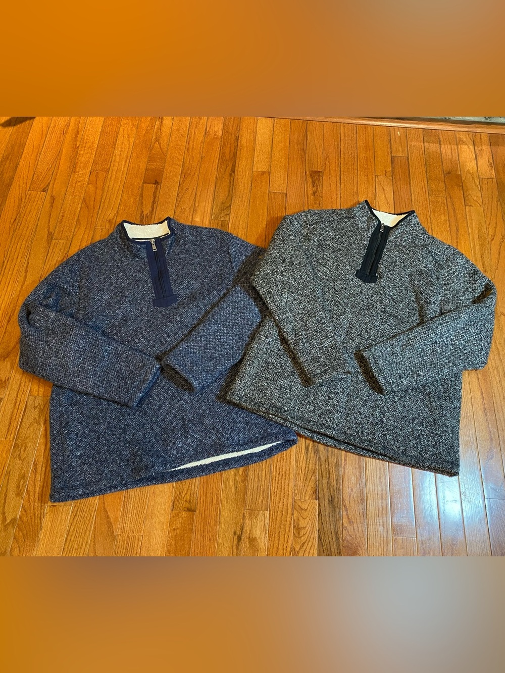 Bundle of 2 Men’s Fleece Sweaters